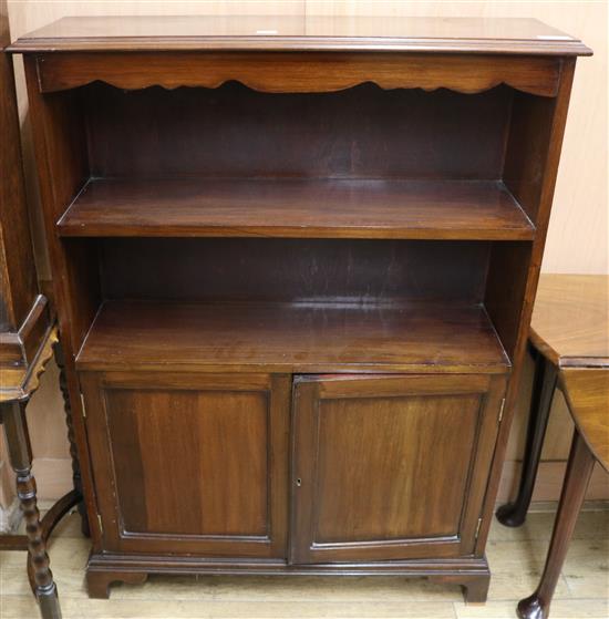 A mahogany bookcase/cupboard W.91cm.